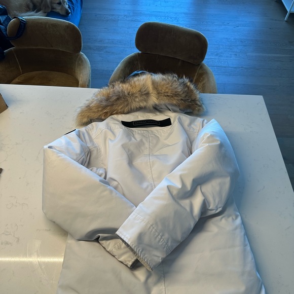 Canada Goose Men’s Chateau Parka Black Label - off white - Picture 4 of 4